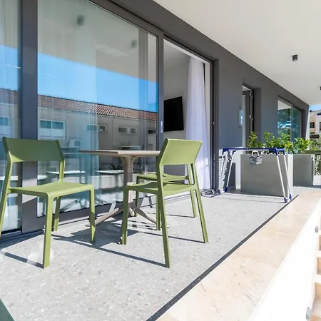 Pino 1 Apartment