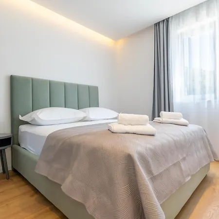 Pino 1 Apartment Baska Voda