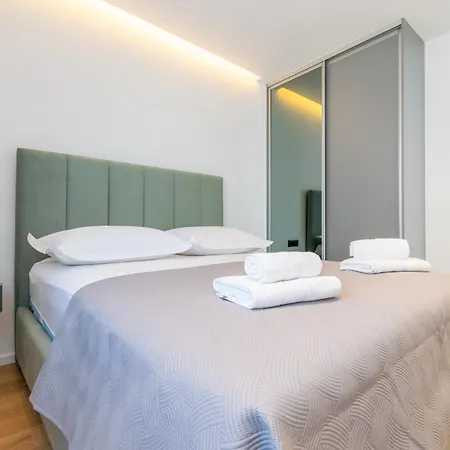 Pino 1 Apartment